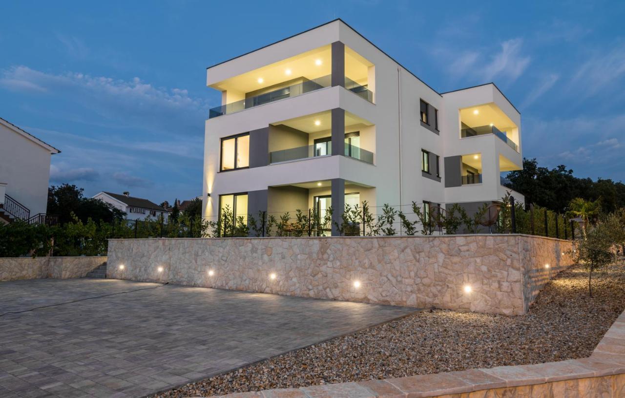 Vila Stemark Njivice Exterior photo